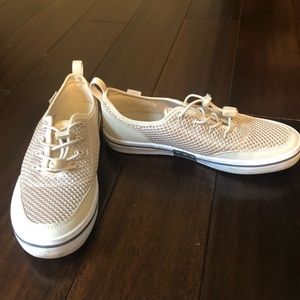 Ladies Huk Performance Fishing Shoes size 7.